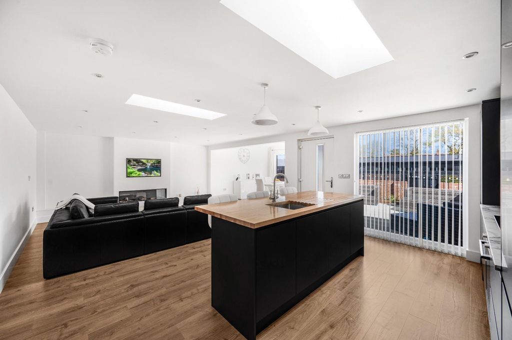 Property photo 3 of 23 Kitchen/Lounge/Dining Room