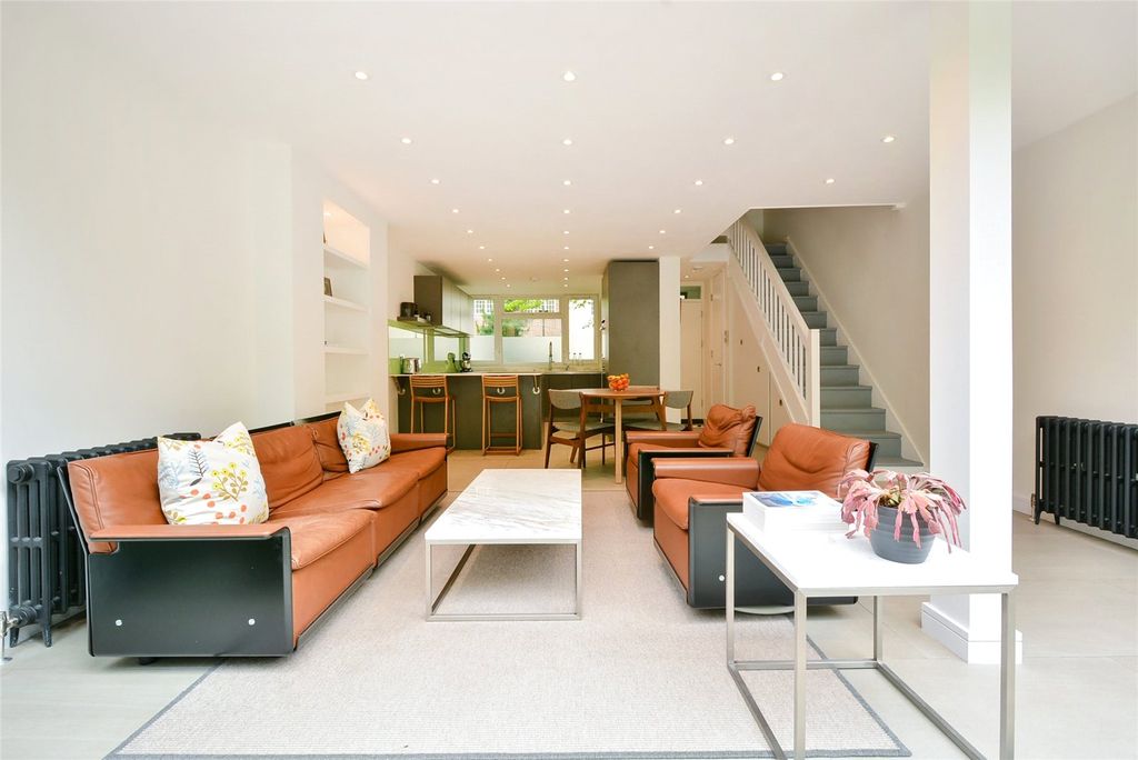 Property photo 2 of 13