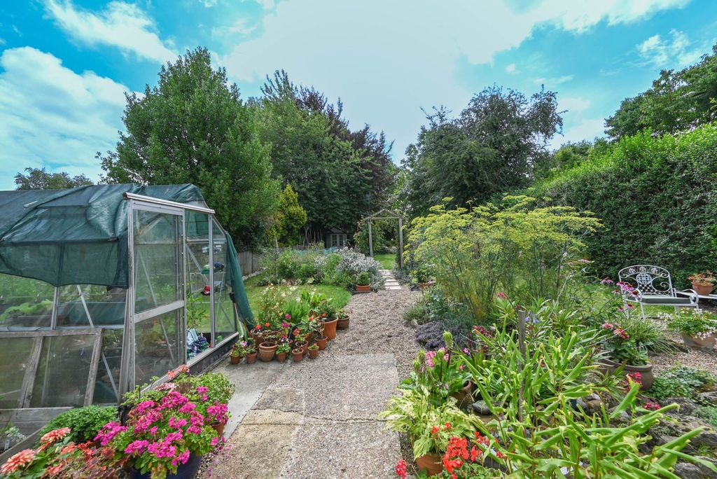 Property photo 2 of 22