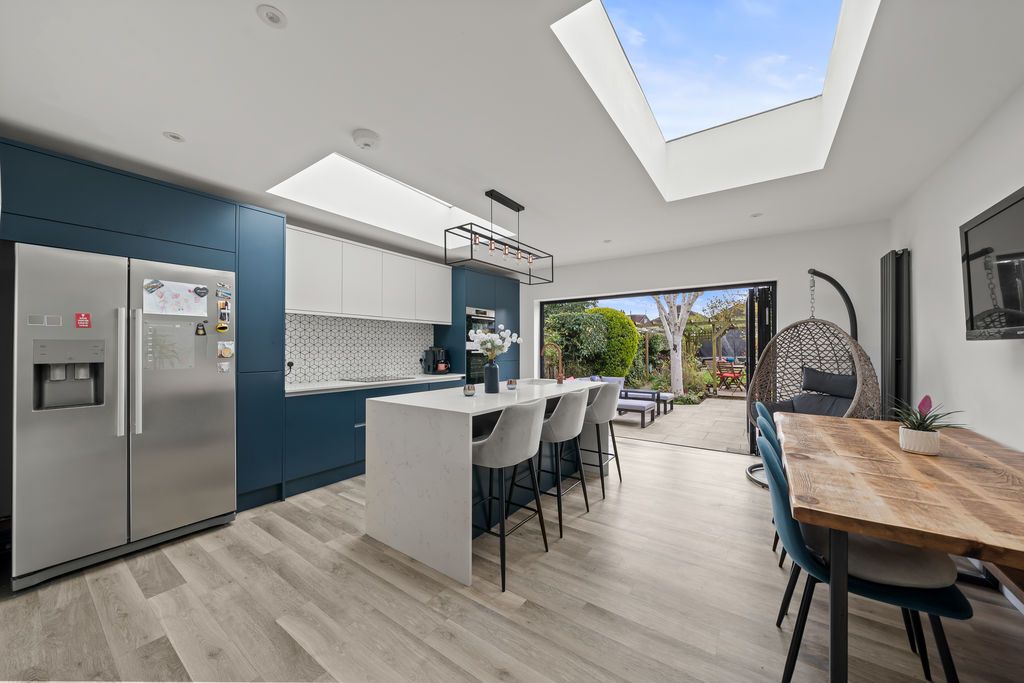 Property photo 2 of 22 Photo 11