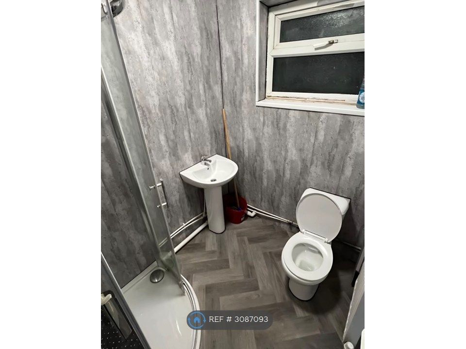Property photo 2 of 3