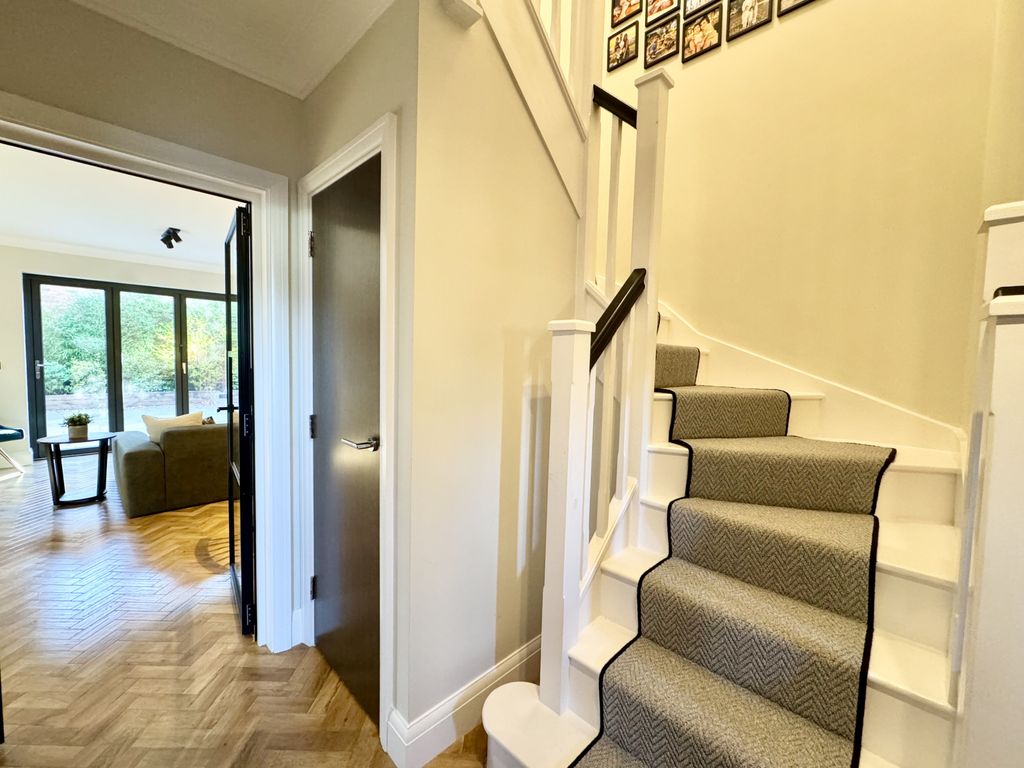 Property photo 3 of 20 Gallery