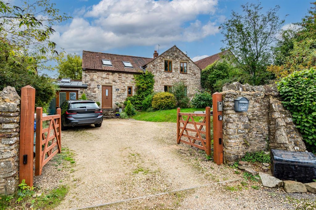 Property photo 1 of 27
