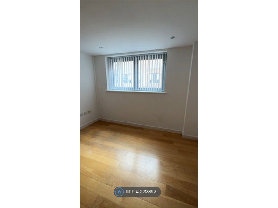 Property photo 2 of 5 Living Room