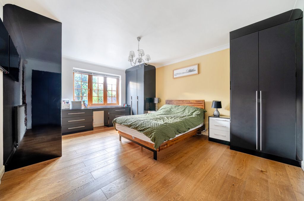 Additional image 6 of 4 bed detached house for saleThe Avenue, Fareham, Hampshire PO14