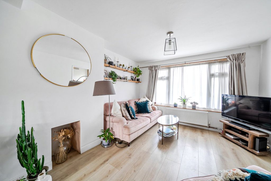 Property photo 3 of 15 Picture No. 18