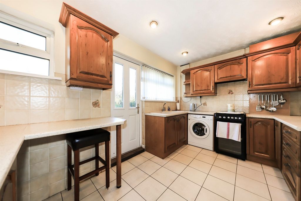 Property photo 3 of 16