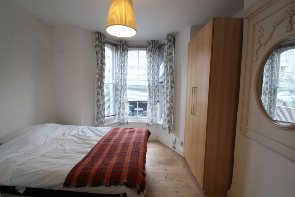 Property photo 3 of 5 Photo 04