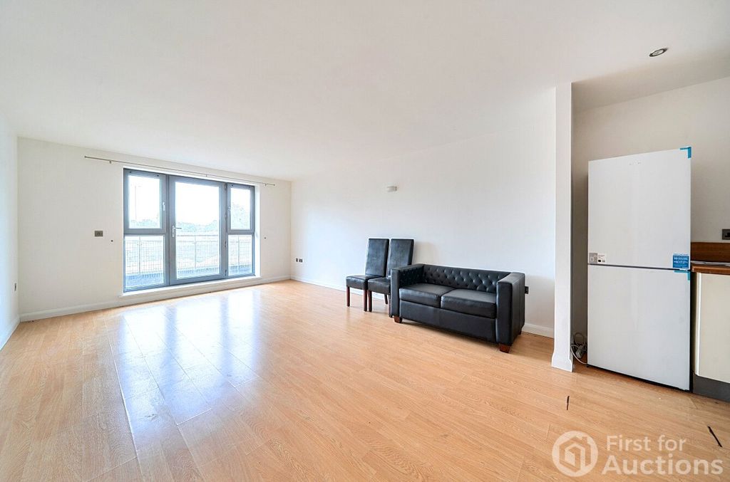Property photo 3 of 12 3