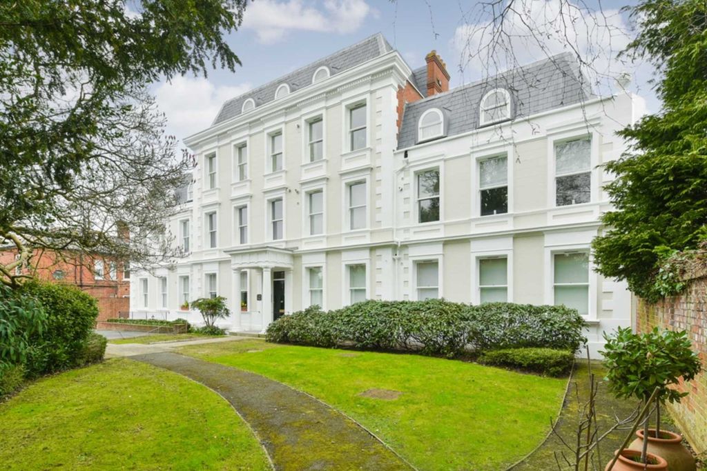 Property photo 1 of 13