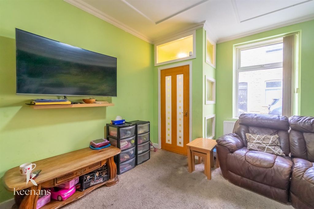 Property photo 2 of 22 Leyland-01.Jpg