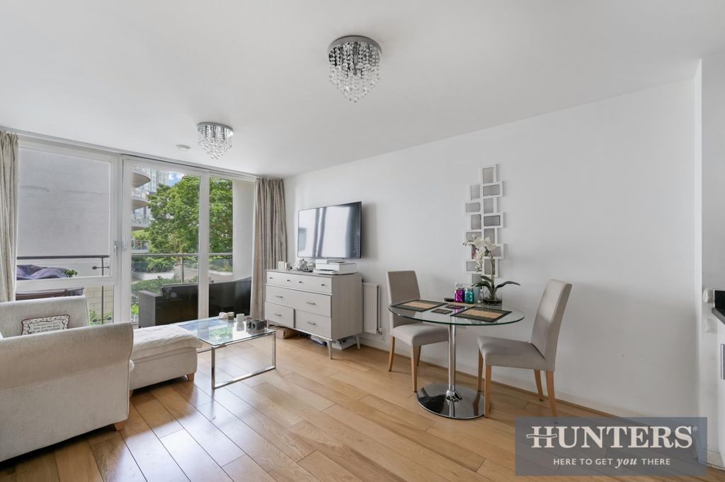 Property photo 3 of 12 Simmonds House-15.Jpg