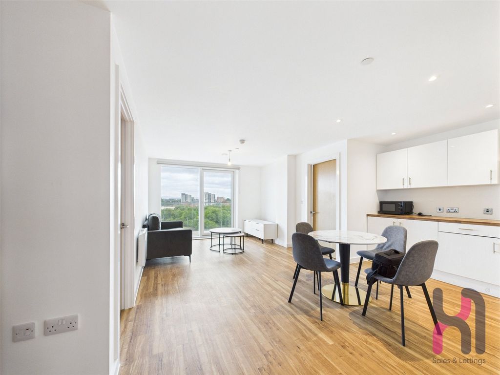 Property photo 3 of 13 Picture No. 08