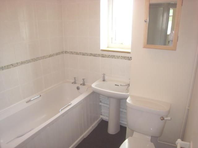 Property photo 3 of 8 Bathroom