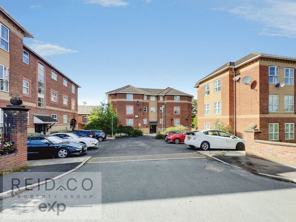 Property photo 1 of 8