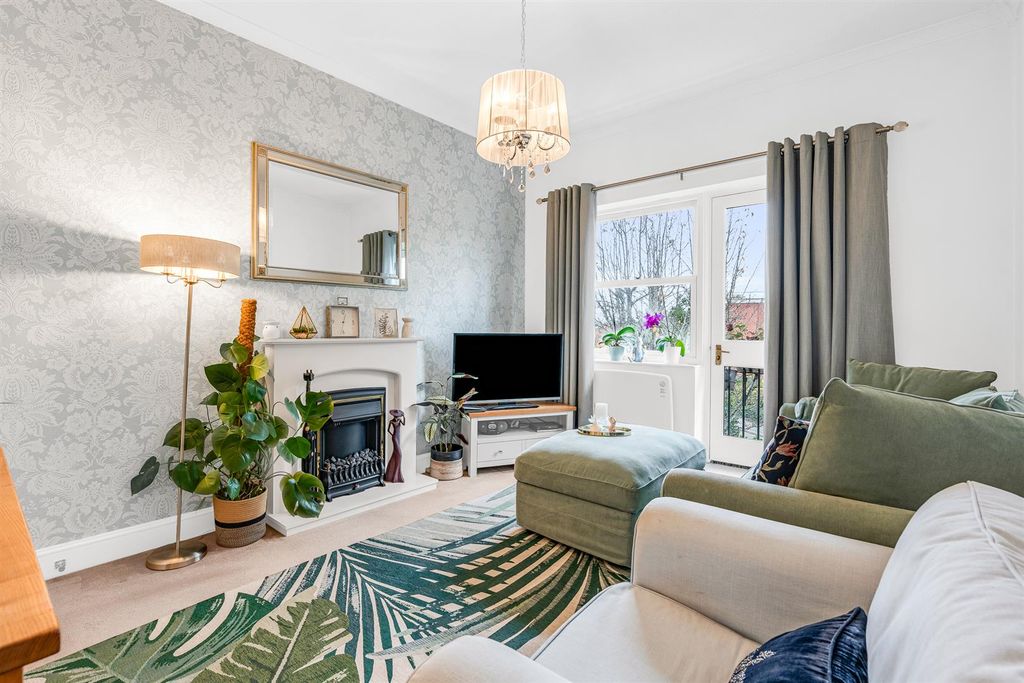Property photo 3 of 14 Internal-5.Jpg