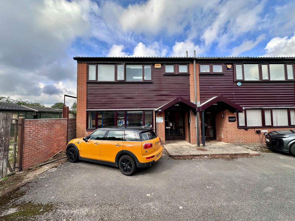 Property photo 2 of 10 Img_8757.Jpeg