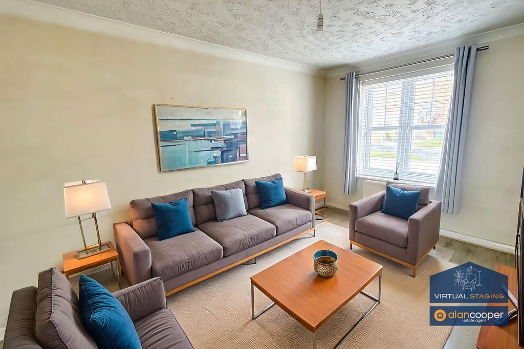 Property photo 3 of 11 4414624