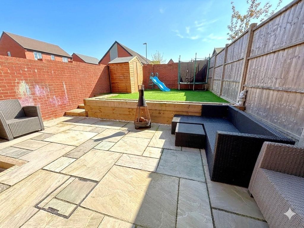 Property photo 2 of 12 Garden.Jpg