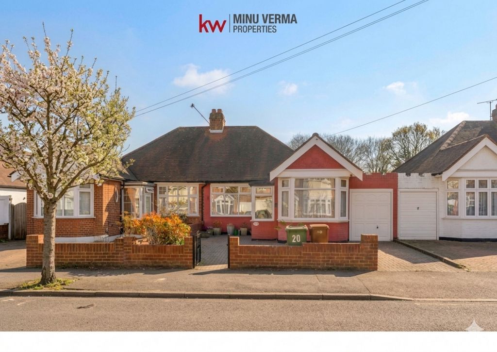 Property photo 1 of 2