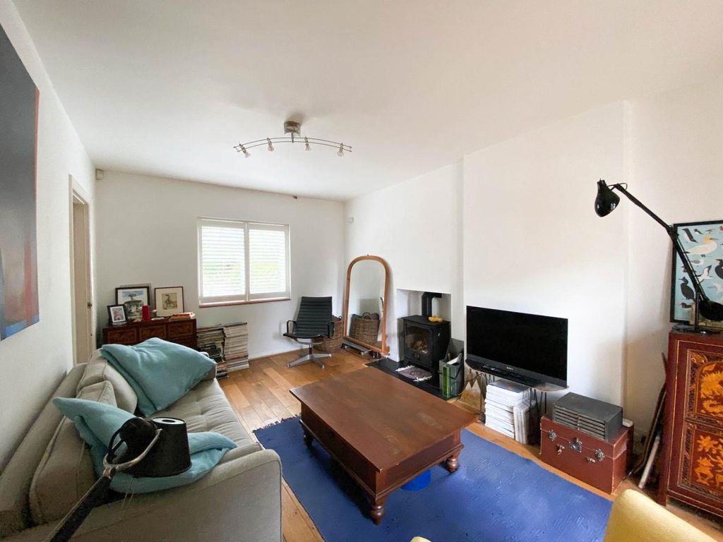 Property photo 3 of 20 2F27856A-1c19-4671-Bb3c-70424d2784c7-1.Jpg