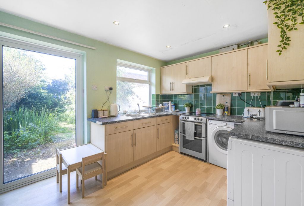 Property photo 3 of 10 1294347-4-682773c...