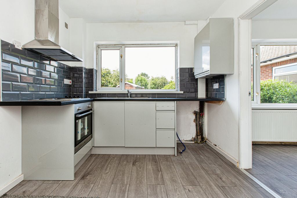 Property photo 2 of 15 Kitchen