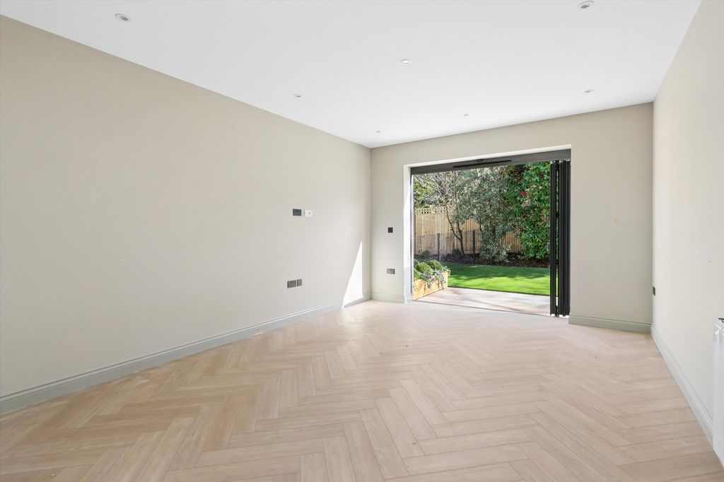 Property photo 3 of 10 Image