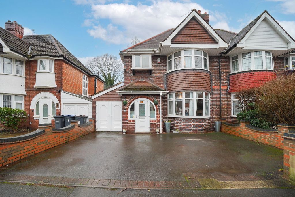 Property photo 1 of 23