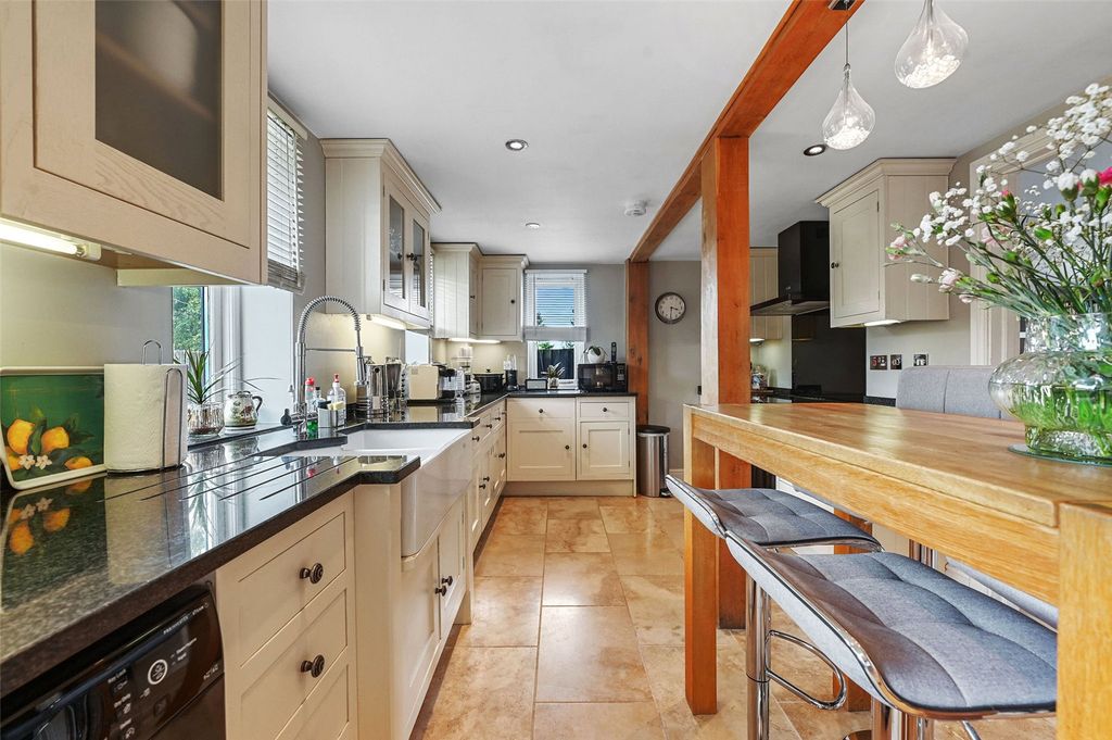 Property photo 2 of 25 Picture No. 04