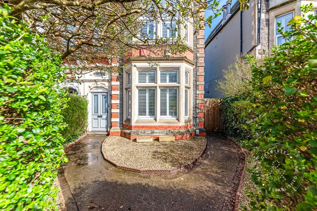 Property photo 1 of 28 Llandaff-Road-28.Jpg