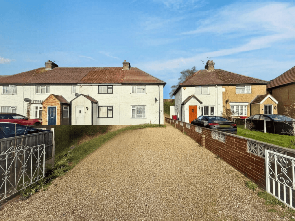 Property photo 1 of 10 Lower Clippenham