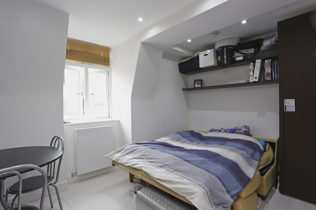 Property photo 2 of 4 1