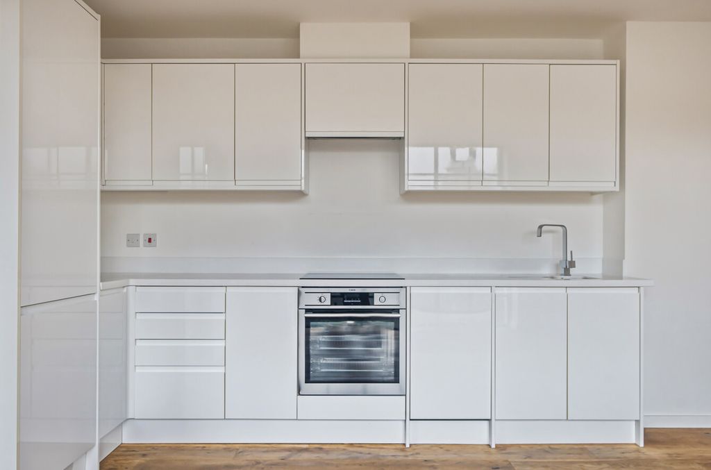 Property photo 3 of 24 1401817-21-6970Db...