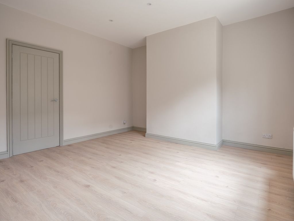 Property photo 3 of 14 5238972