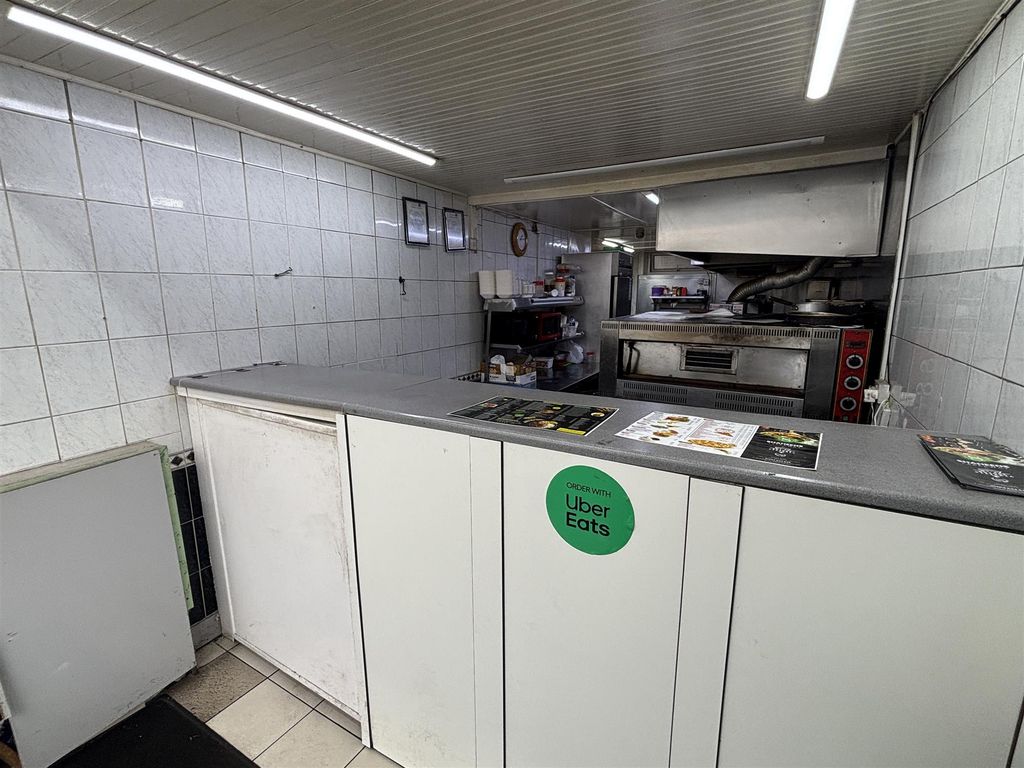 Property photo 1 of 7 Photo 0