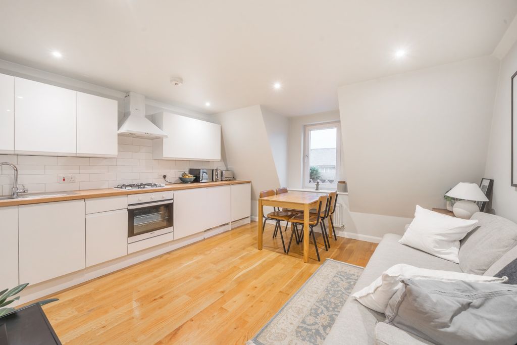 Property photo 1 of 11 3883142