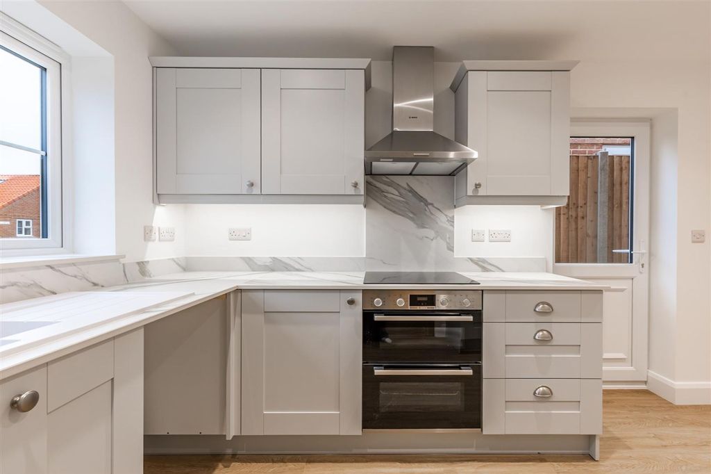 Property photo 3 of 12 Internal Example
