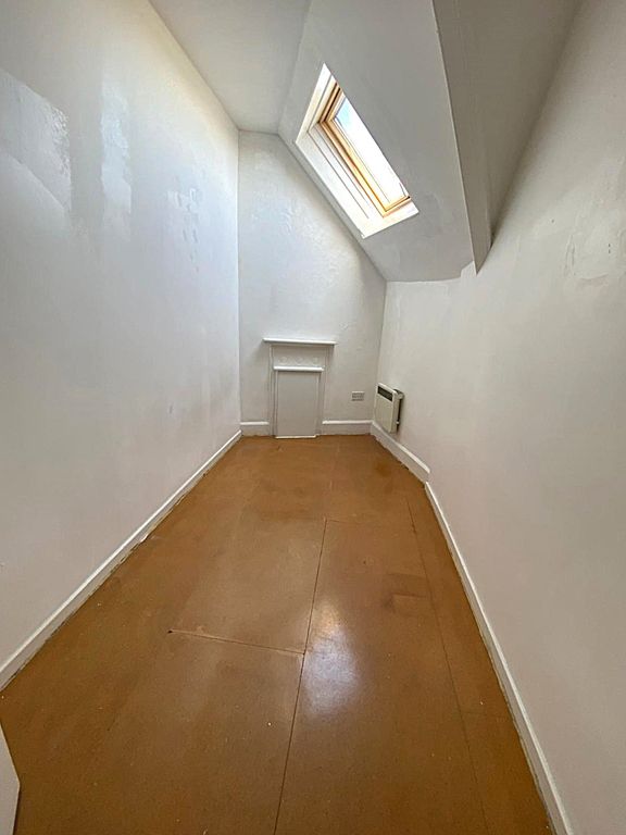 Additional image 6 of 2 bed flat to rentDock View Road, Barry CF63