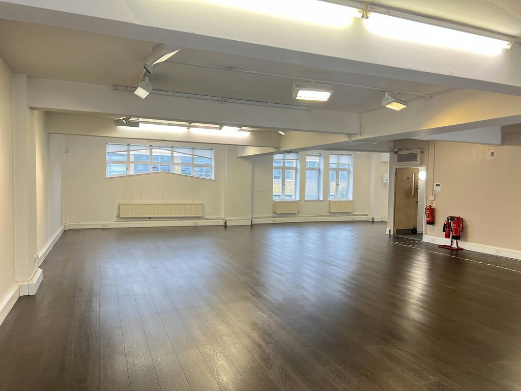 Property photo 1 of 8 20251016_084428513_Ios.Jpg