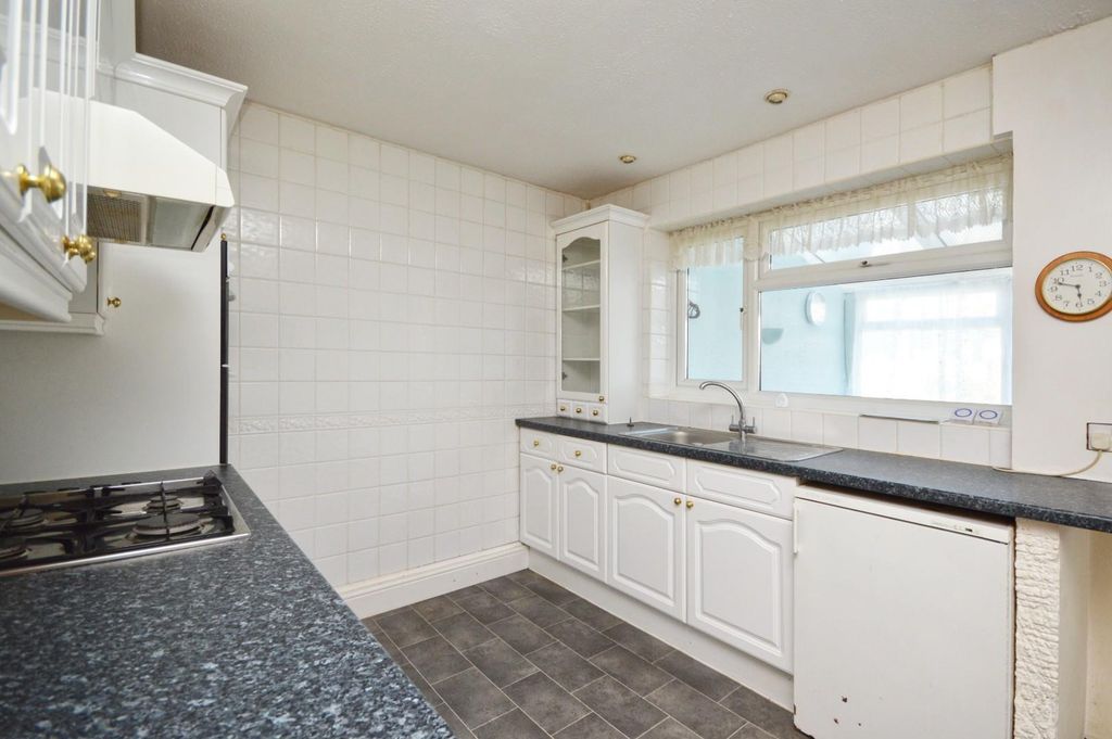 Property photo 3 of 13 Kitchen/Dining Room
