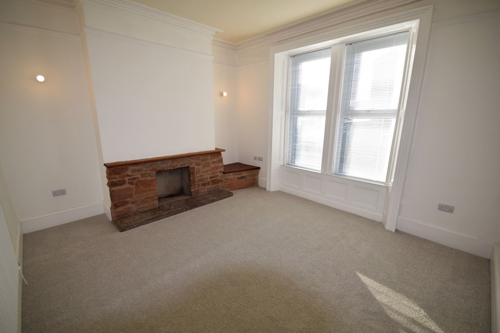 Property photo 2 of 12 Living Room