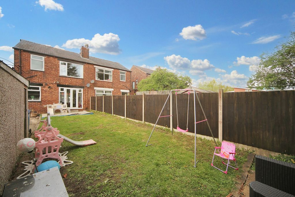 Property photo 2 of 20