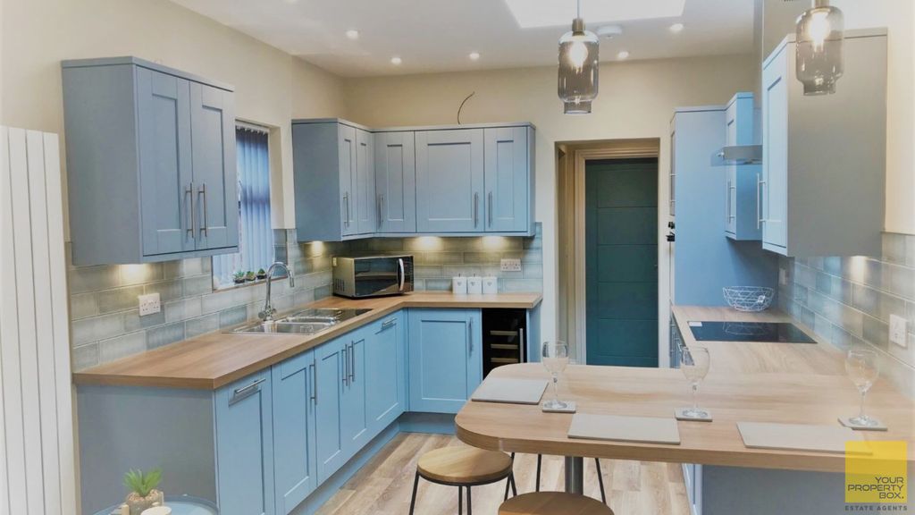 Property photo 1 of 9 Kitchenicarus2Wide