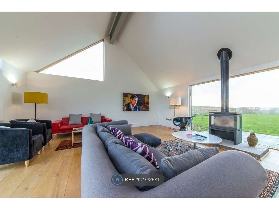 Property photo 3 of 35