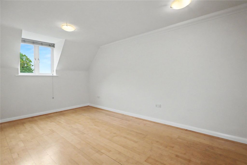 Property photo 3 of 10 Picture No. 02