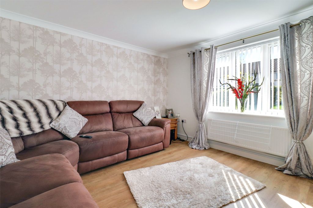 Property photo 2 of 12 Picture No. 03
