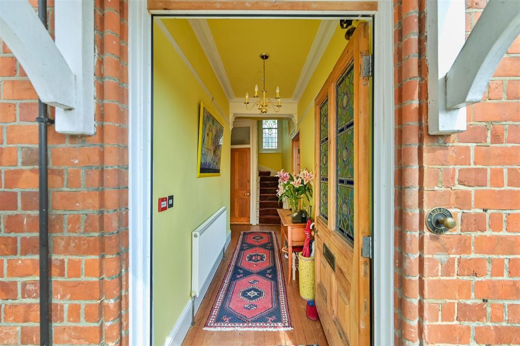 Property photo 3 of 24