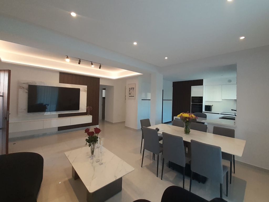 Property photo 2 of 24 Living Area Layout