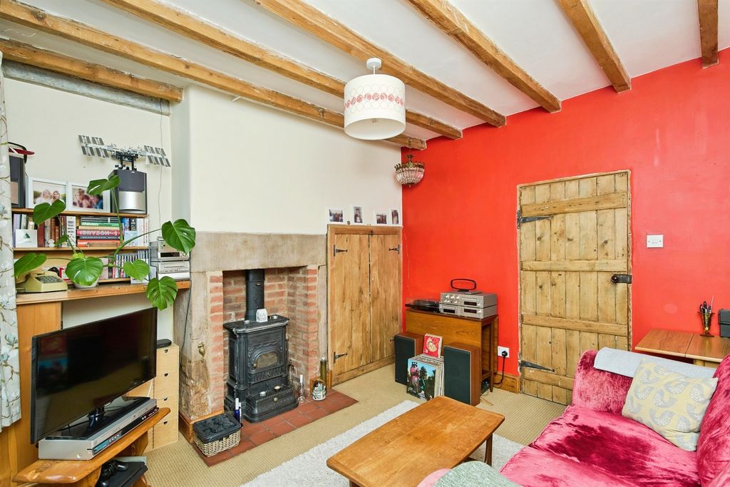 Property photo 3 of 12